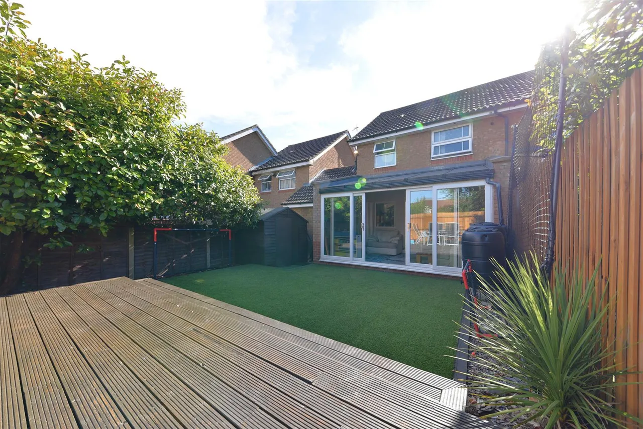 Wetherby Close, Stevenage, Herts, SG1 5RX, photo 18