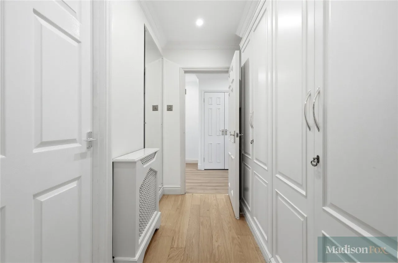Manor Road, Chigwell, IG7, photo 13