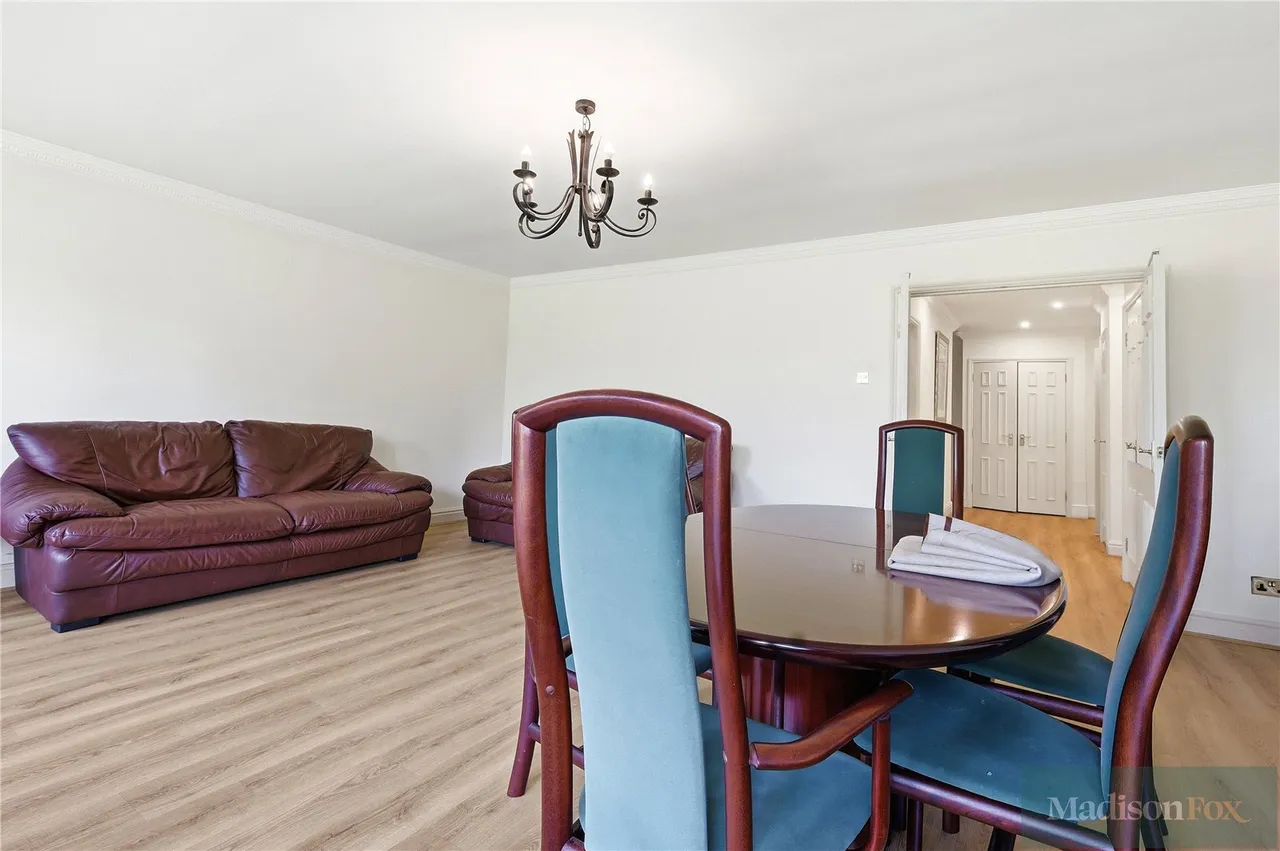 Manor Road, Chigwell, IG7, photo 7