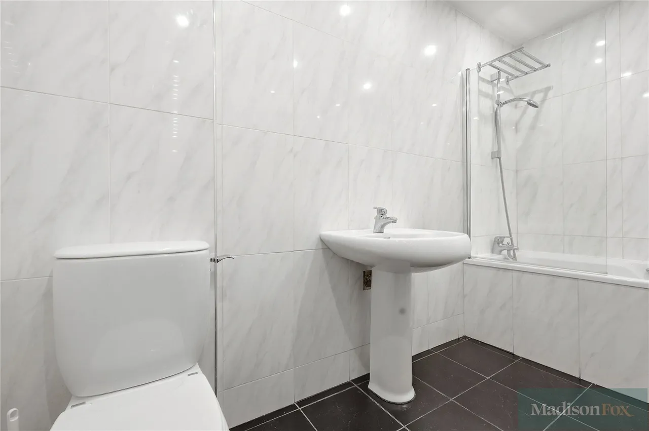 Manor Road, Chigwell, IG7, photo 21