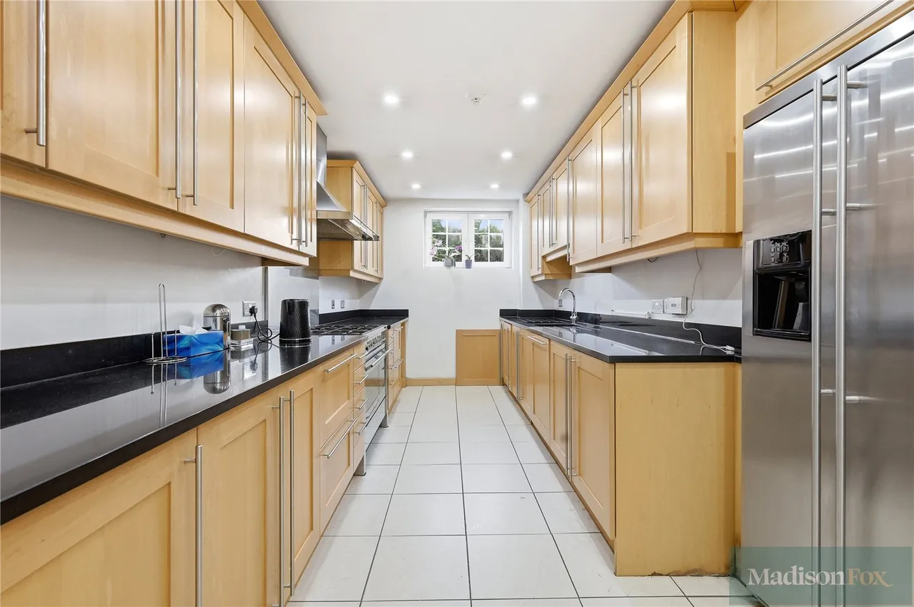 Manor Road, Chigwell, IG7, photo 9