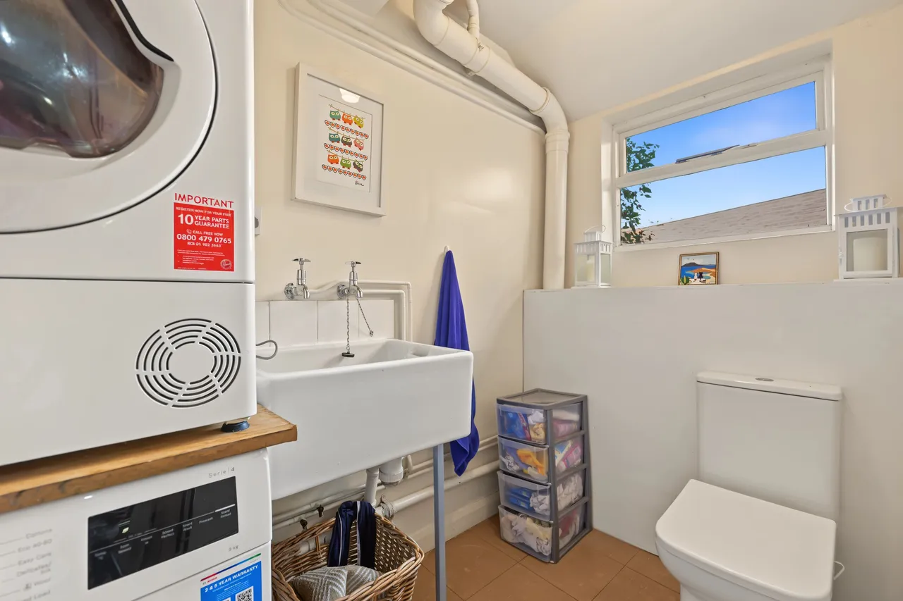 Main Street, Ashley, LE16, photo 12