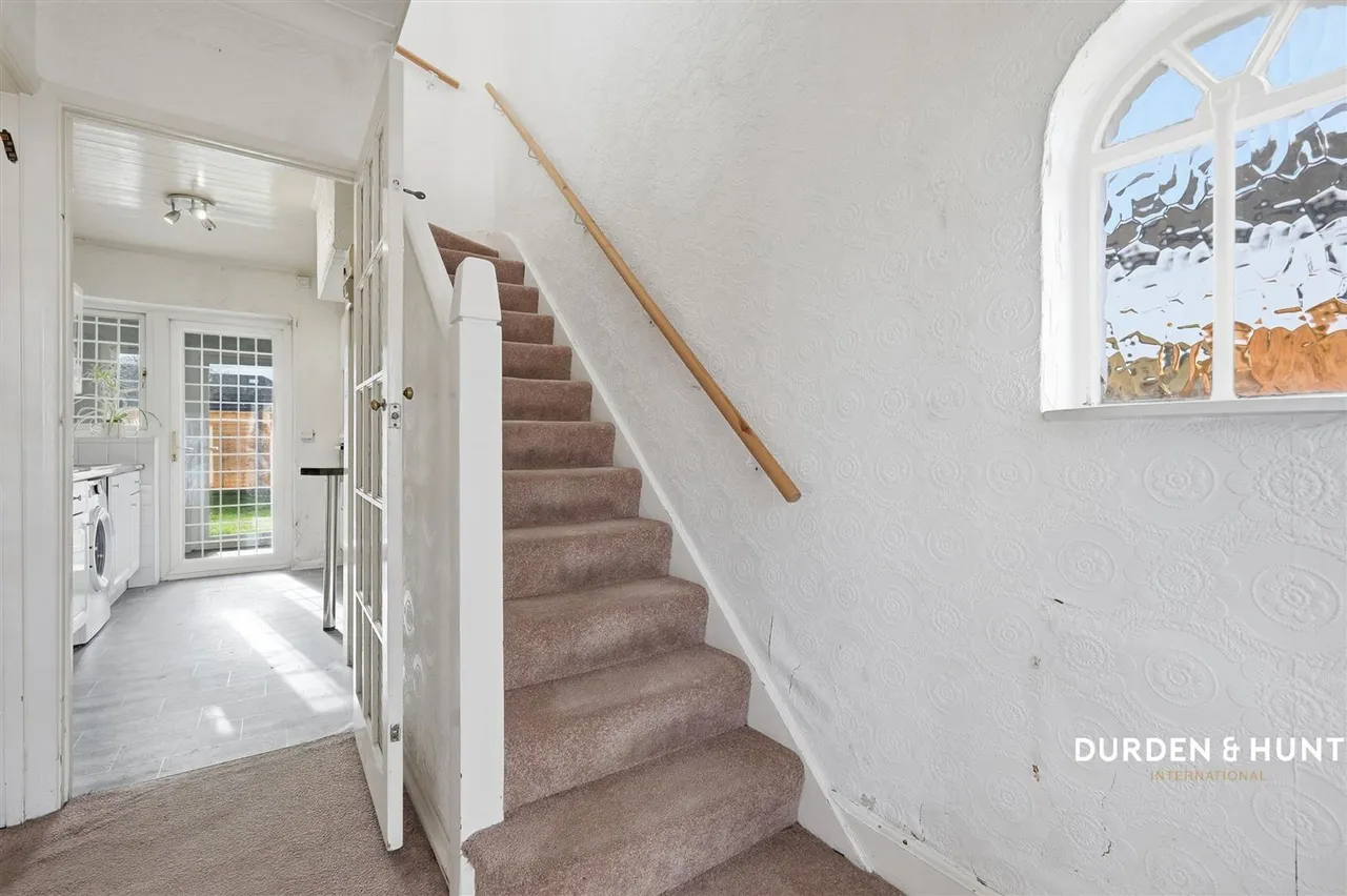 Stradbroke Grove, Ilford, IG5, photo 10