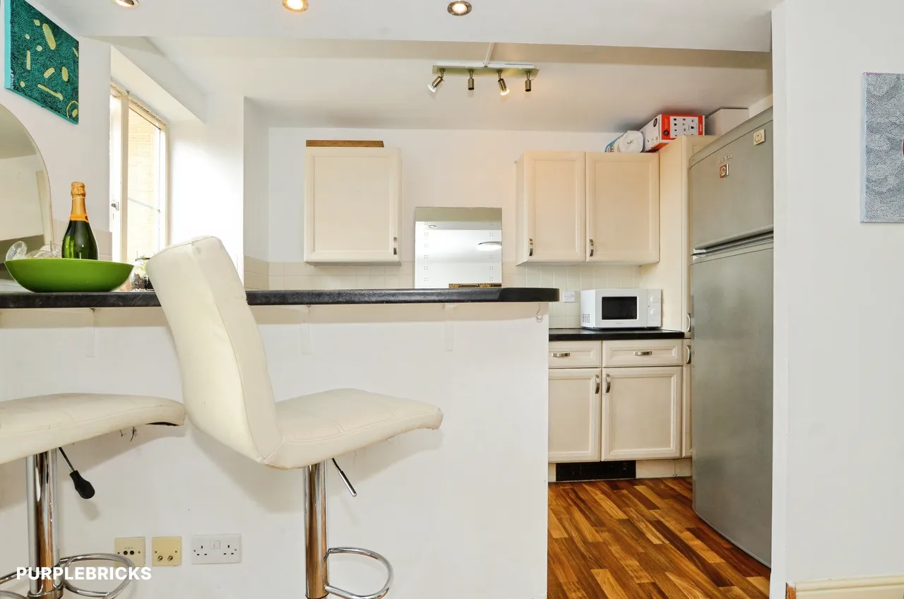 Dairyman Close, London, NW2, photo 8