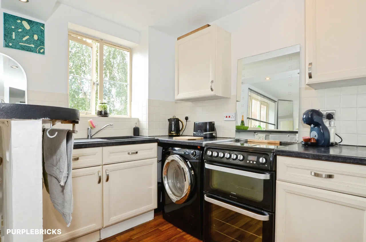 Dairyman Close, London, NW2, photo 2