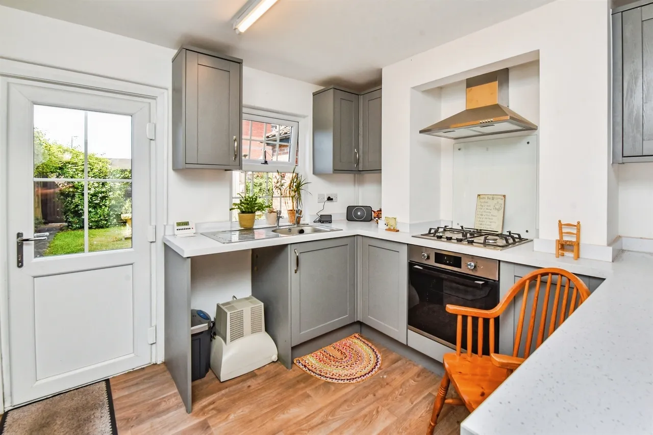 Commercial Road, Devizes, SN10, photo 6