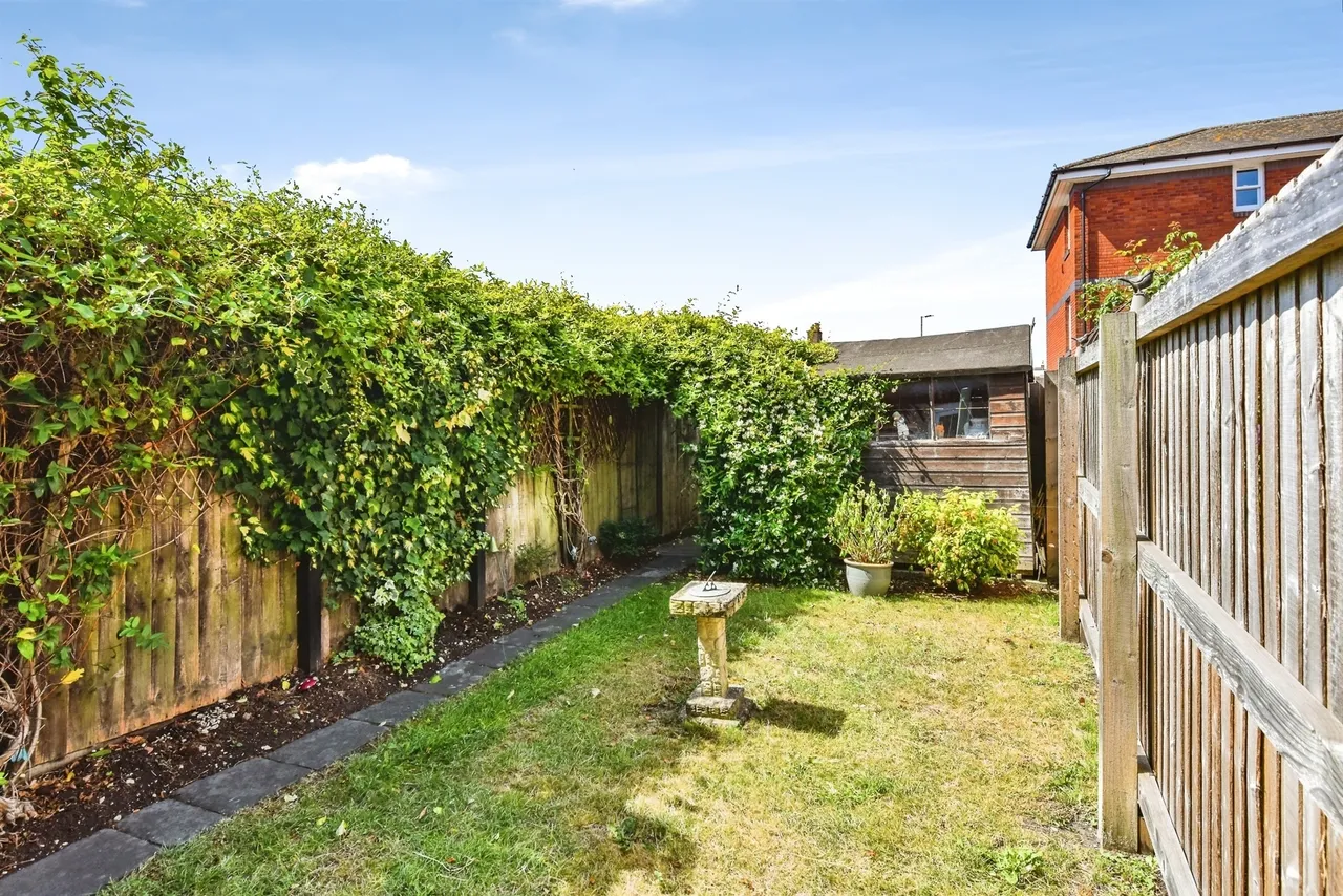 Commercial Road, Devizes, SN10, photo 4