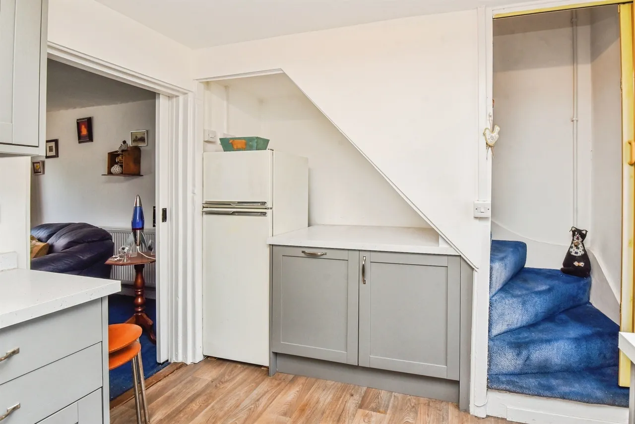 Commercial Road, Devizes, SN10, photo 7