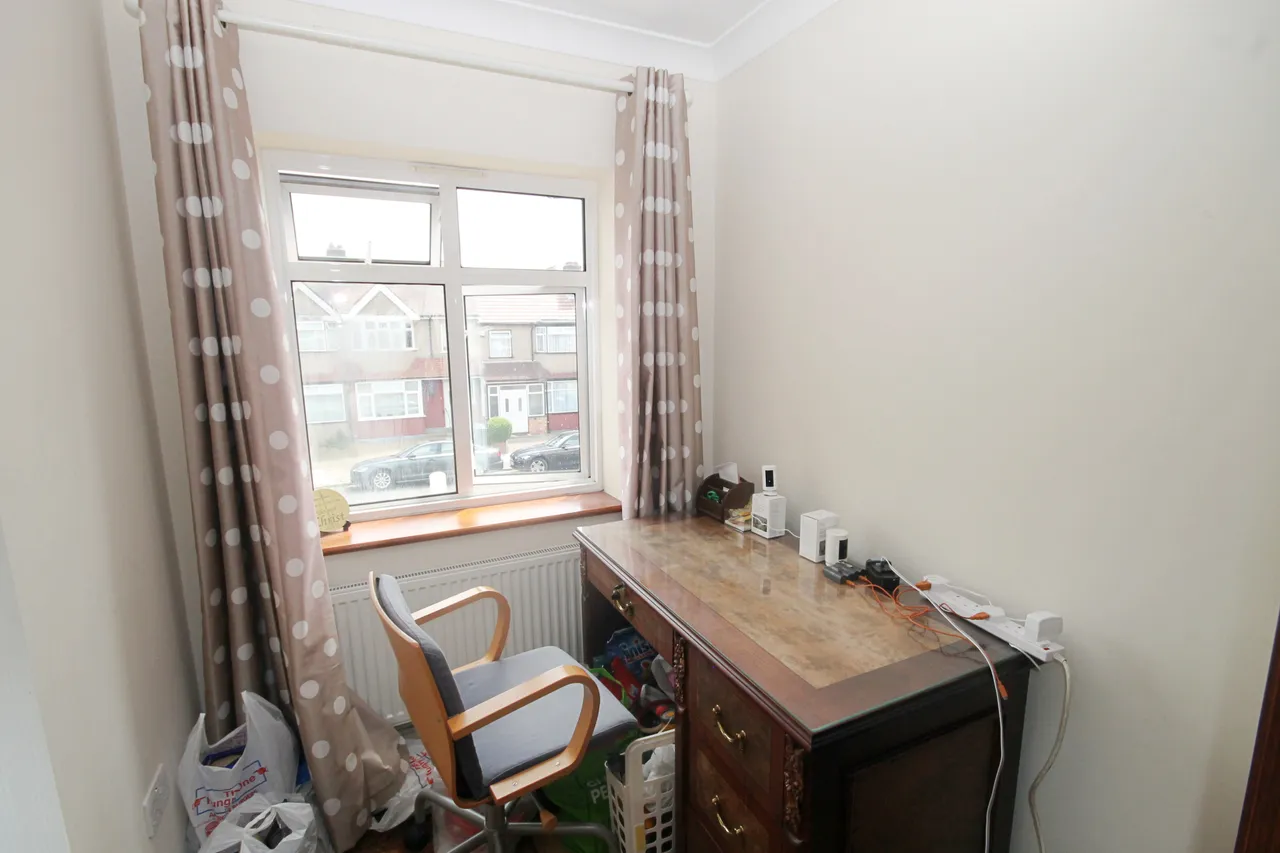 Ellesmere Road, Greenford, UB6, photo 11