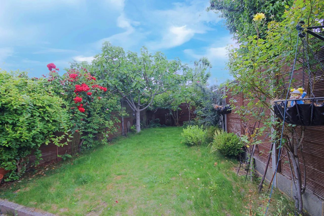 Ellesmere Road, Greenford, UB6, photo 16