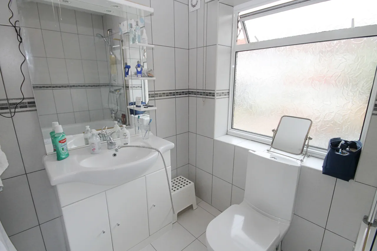 Ellesmere Road, Greenford, UB6, photo 13