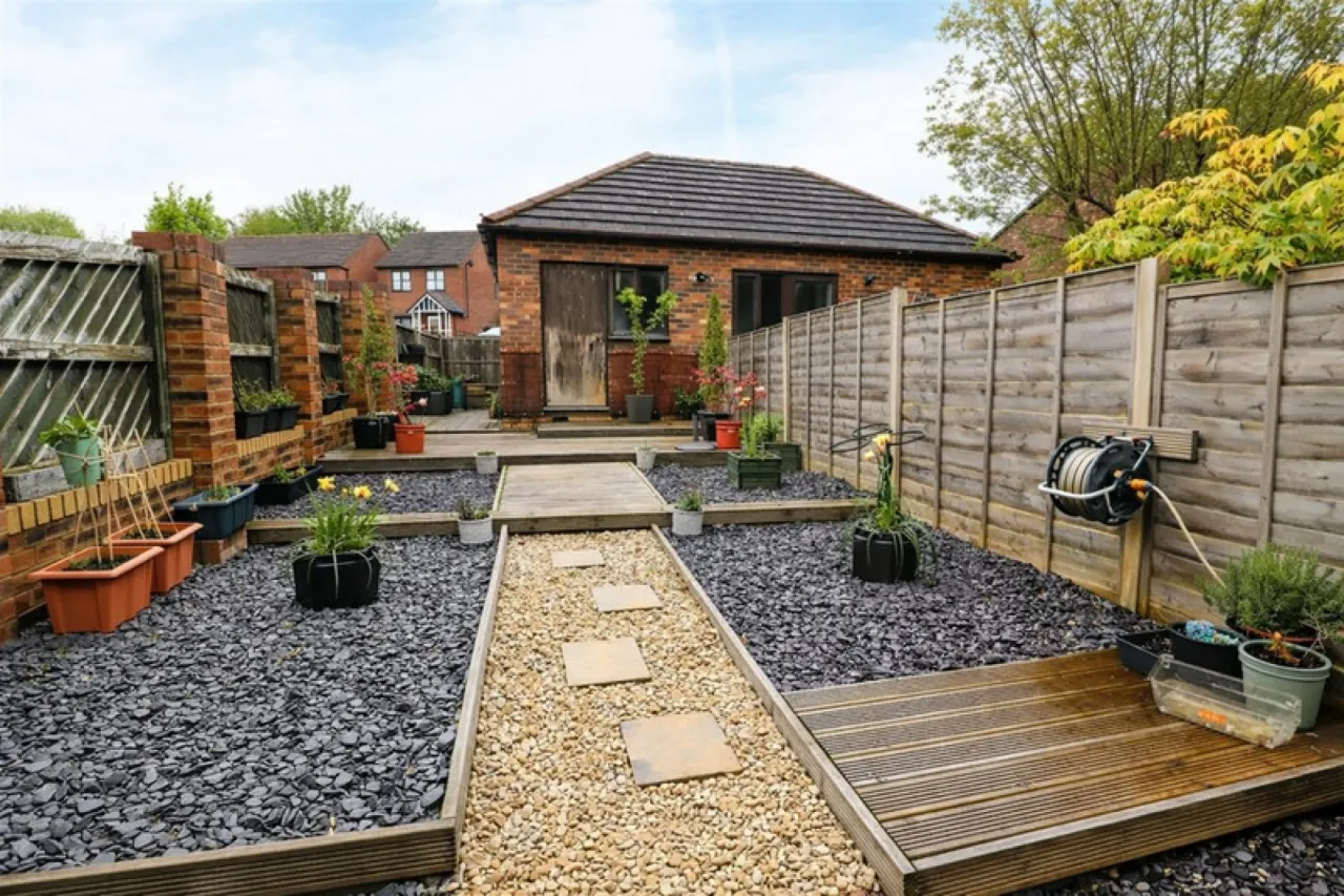 Reynolds Drive, Telford, photo 12