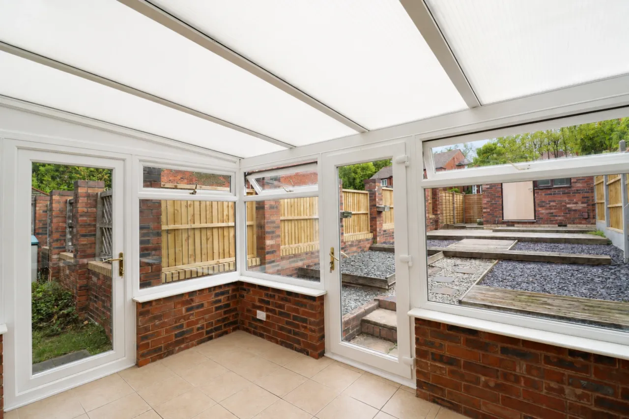 Reynolds Drive, Telford, photo 6