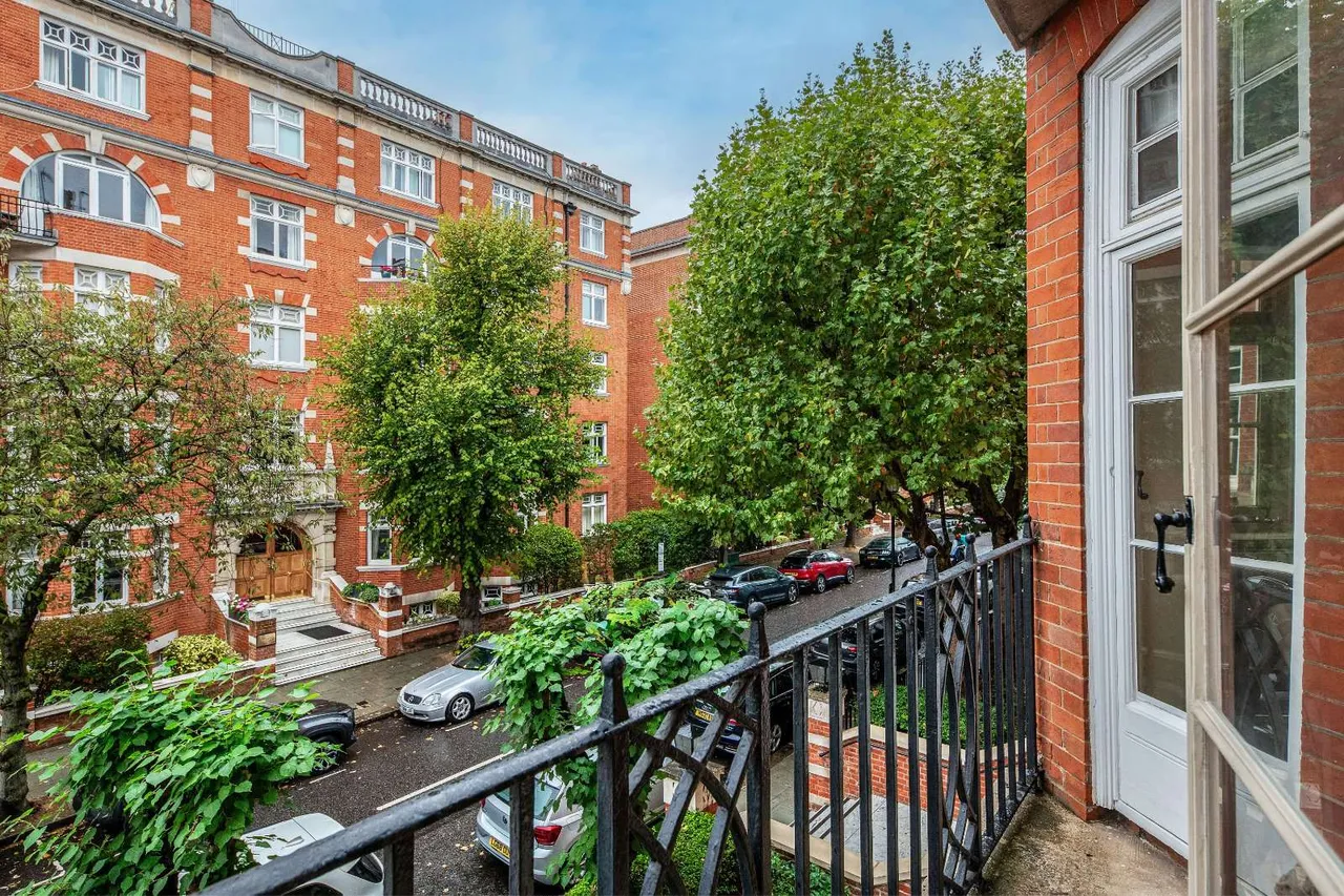 Abingdon Villas, London, W8, photo 4