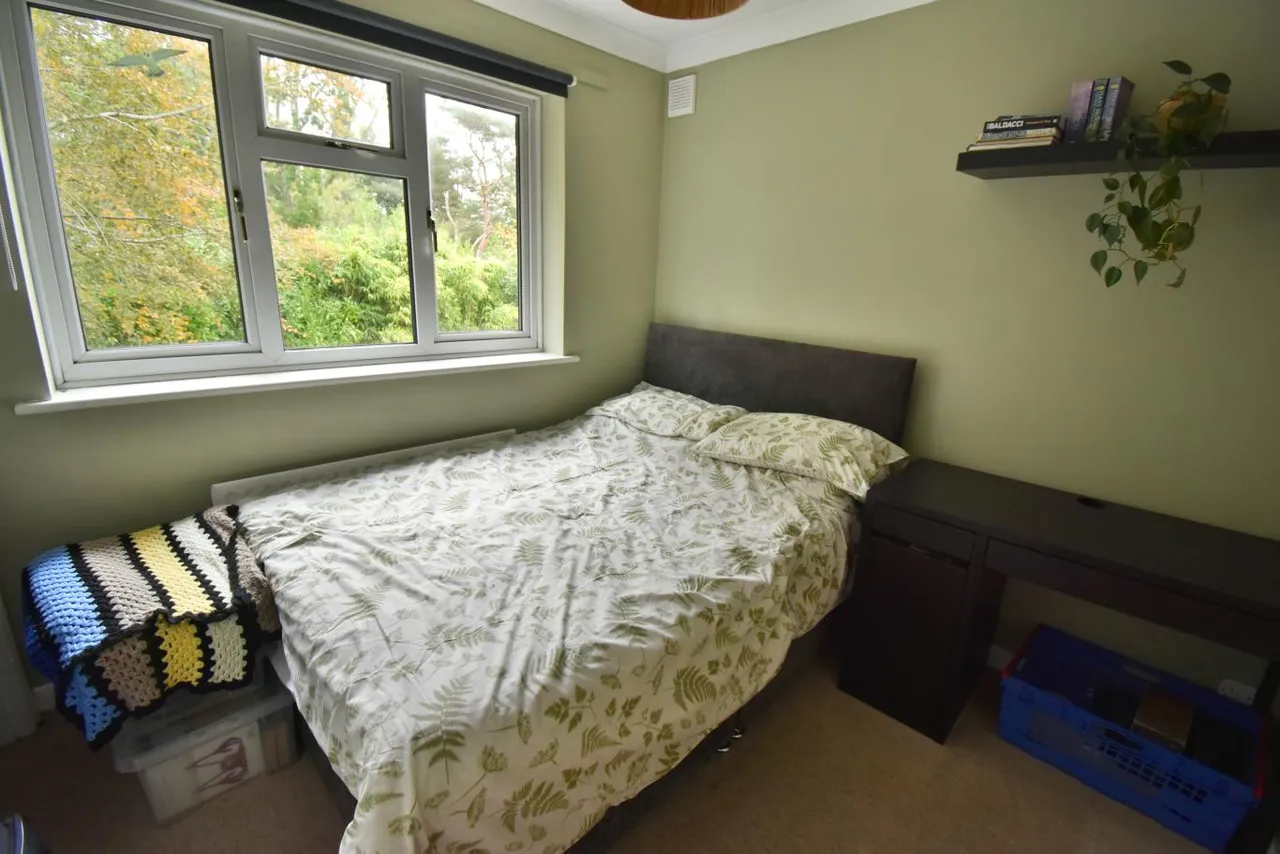 Ford Close, BH22, photo 17