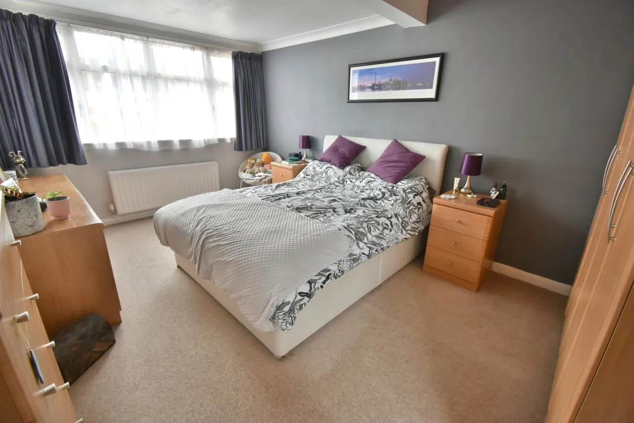 Ford Close, BH22, photo 15