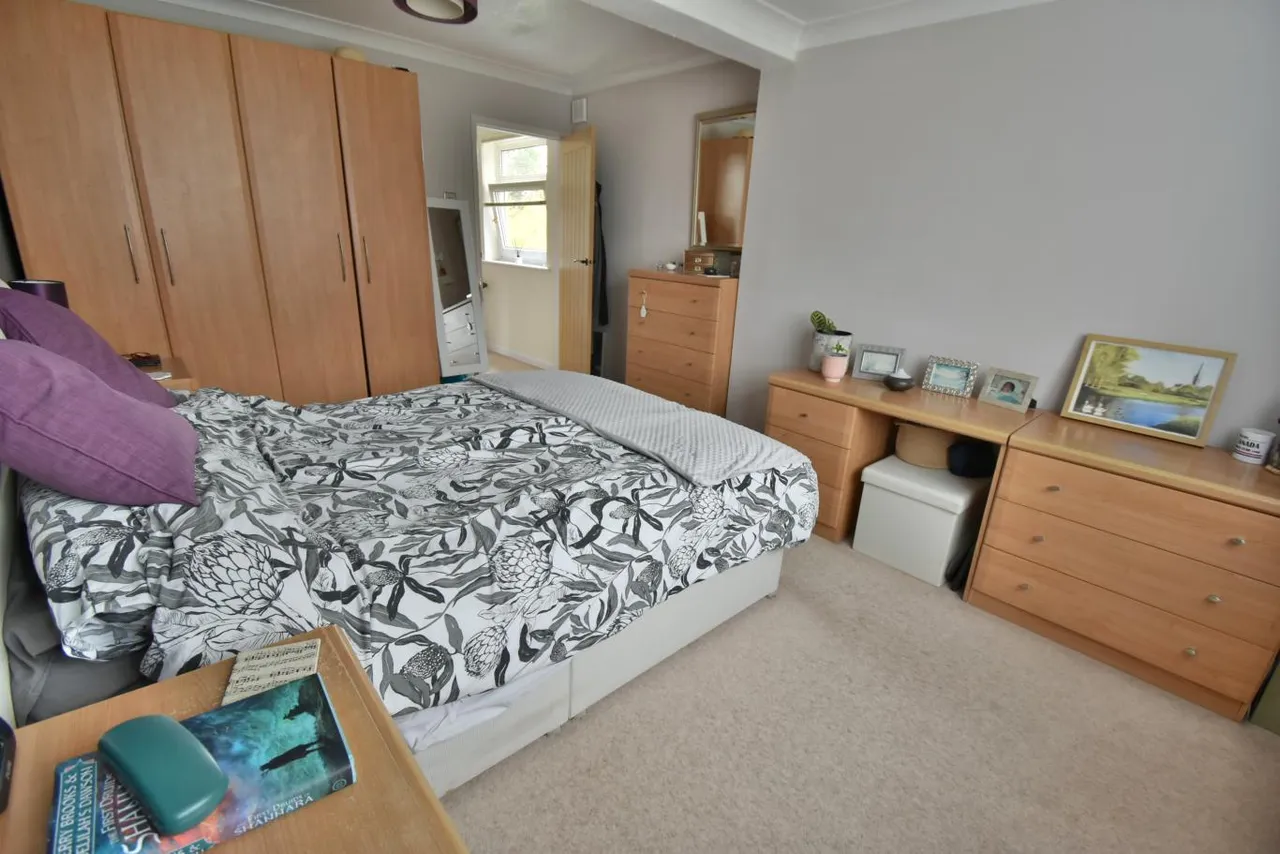Ford Close, BH22, photo 16