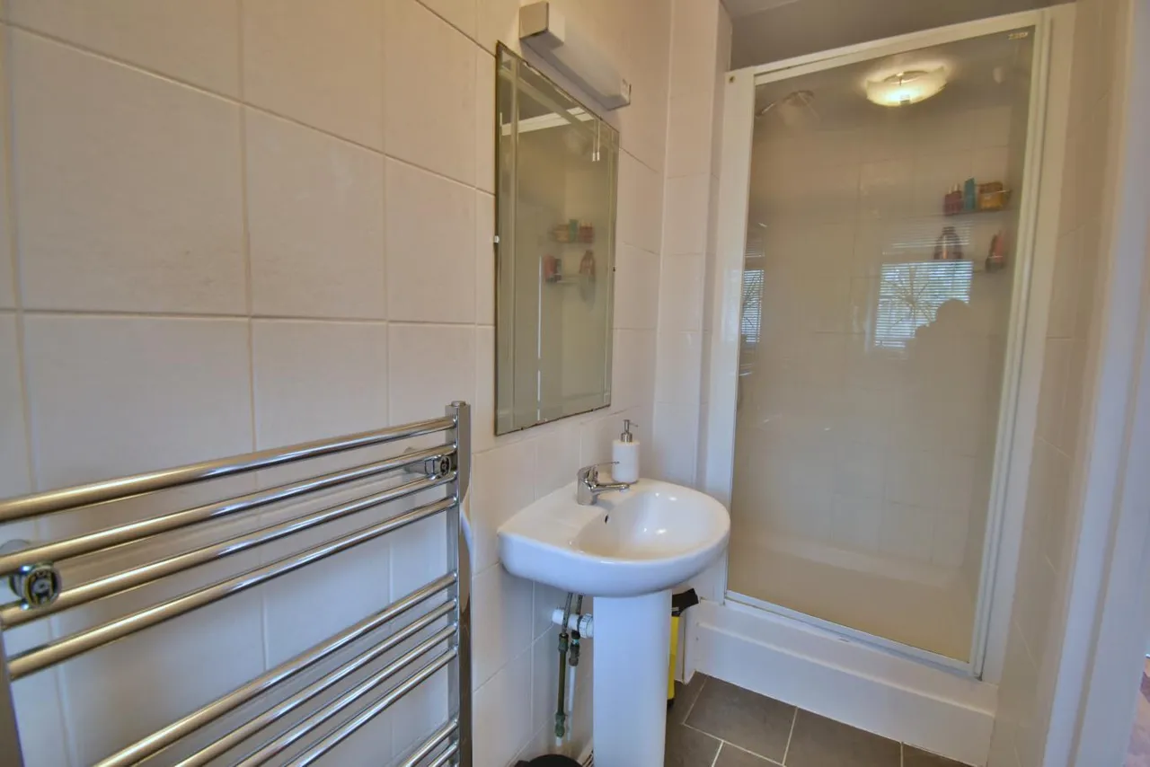 Ford Close, BH22, photo 12