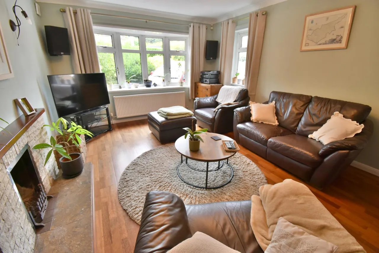 Ford Close, BH22, photo 6