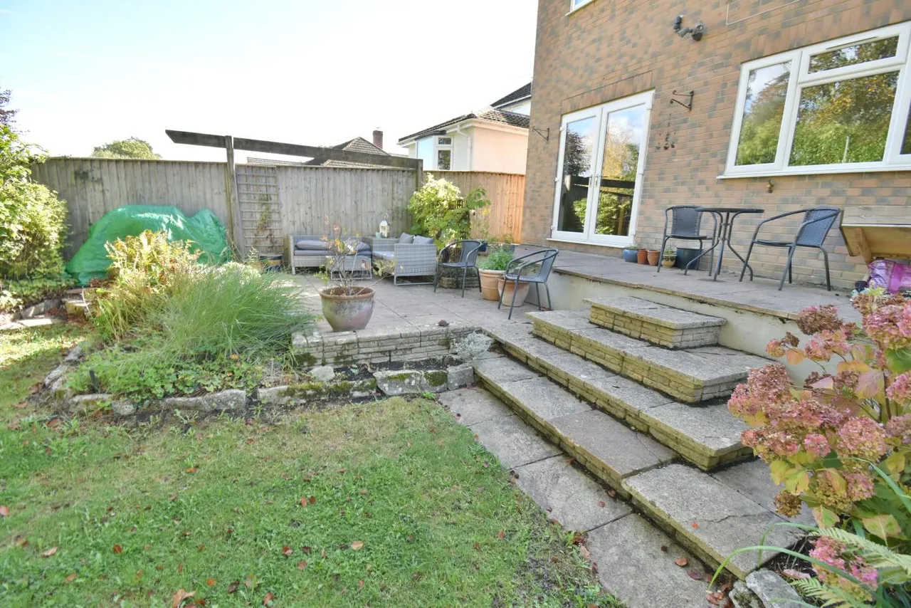 Ford Close, BH22, photo 24