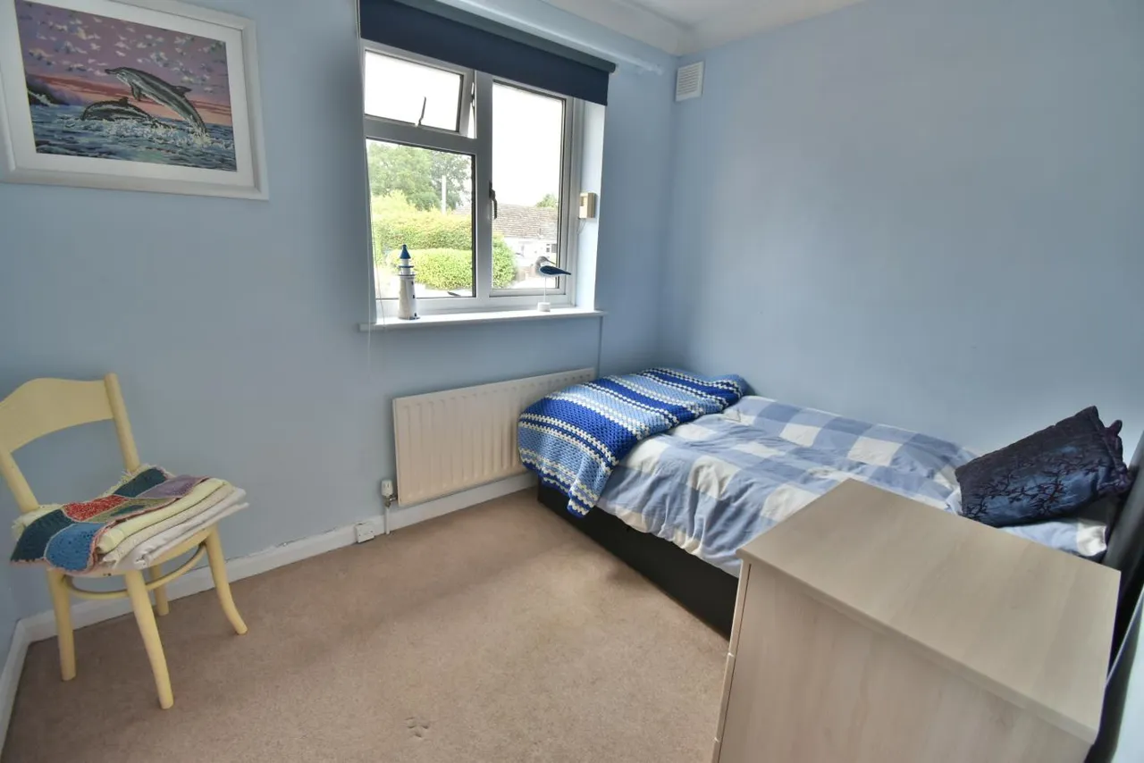 Ford Close, BH22, photo 19