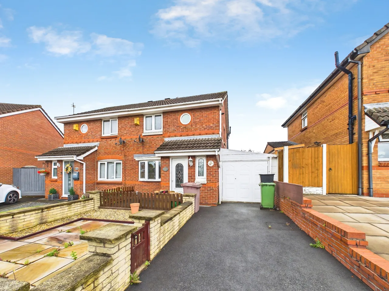 2 bed house for sale, Grantham Crescent, Laffak, WA11