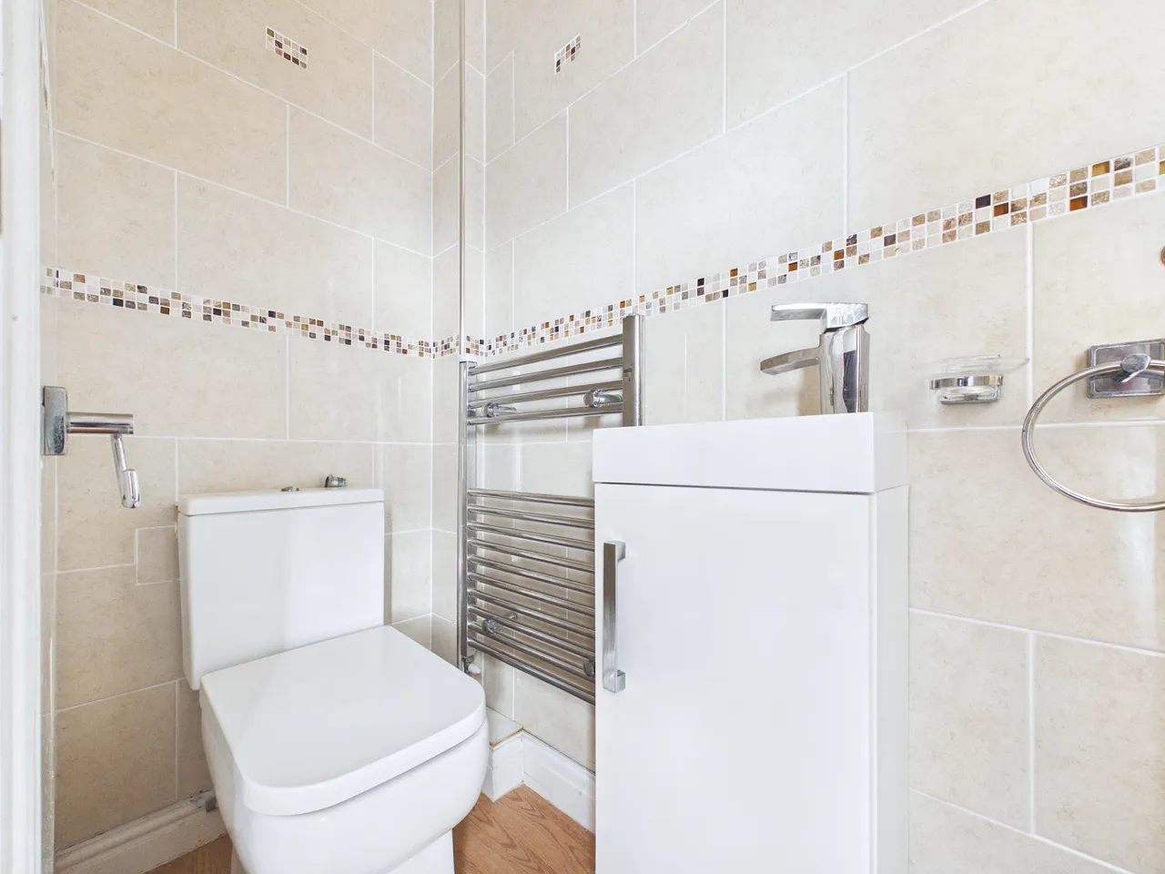 Grantham Crescent, Laffak, WA11, photo 10