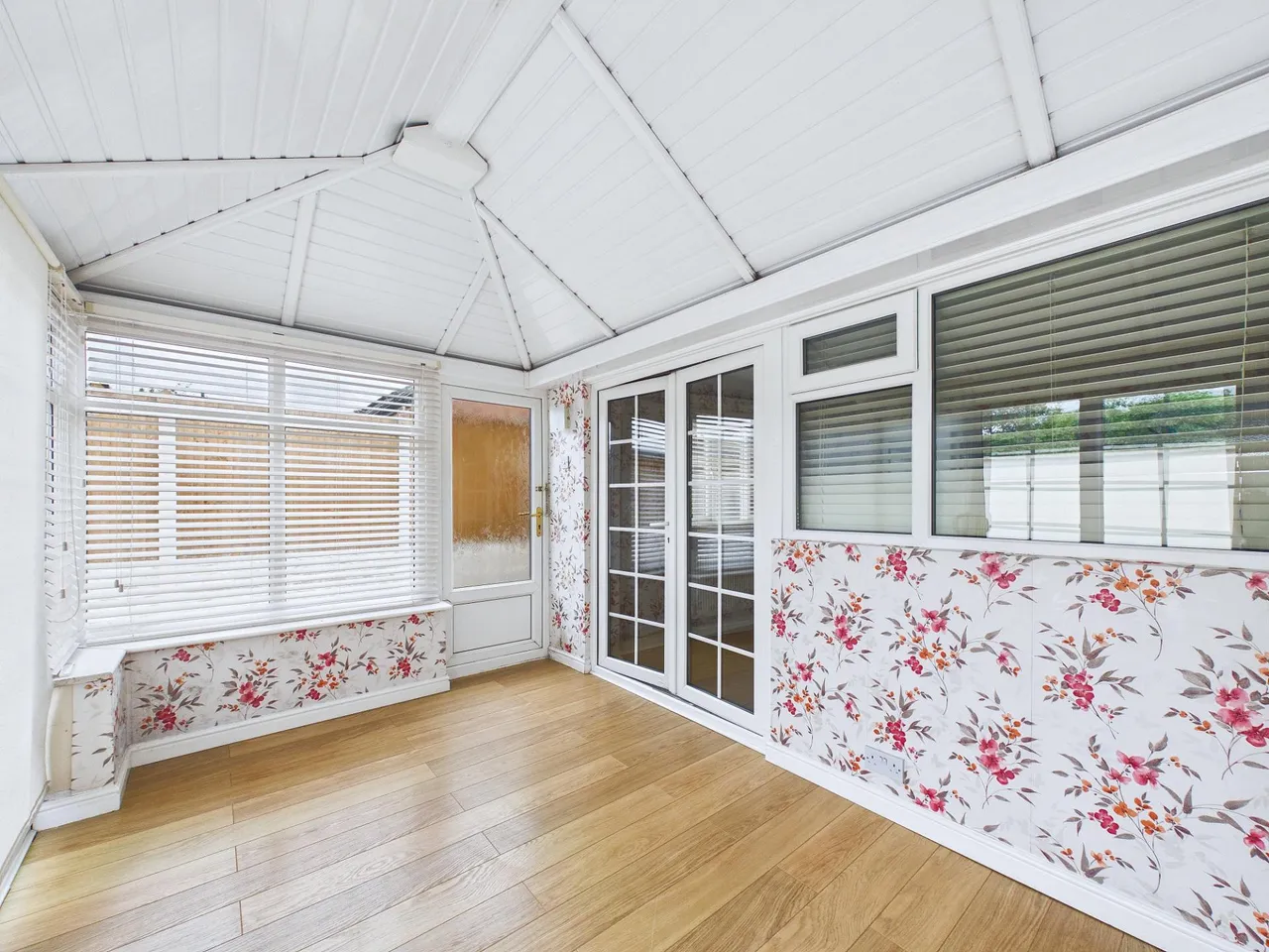 Grantham Crescent, Laffak, WA11, photo 9