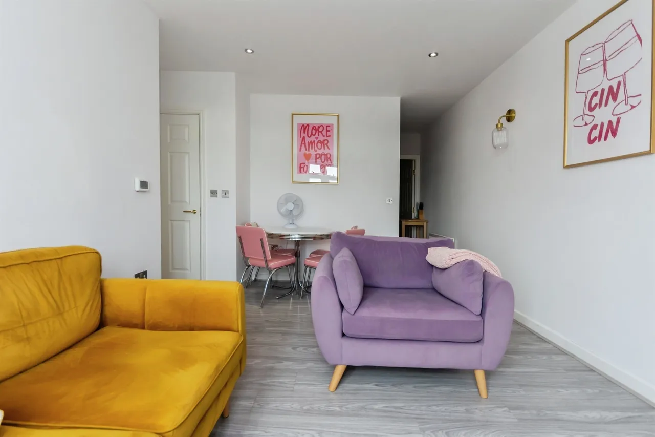Main Street, Shirley, B90, photo 6