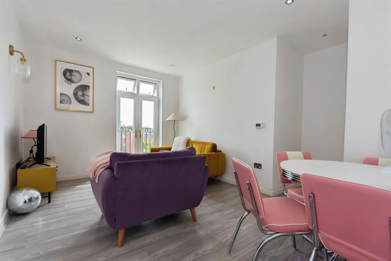 Main Street, Shirley, B90, photo 5