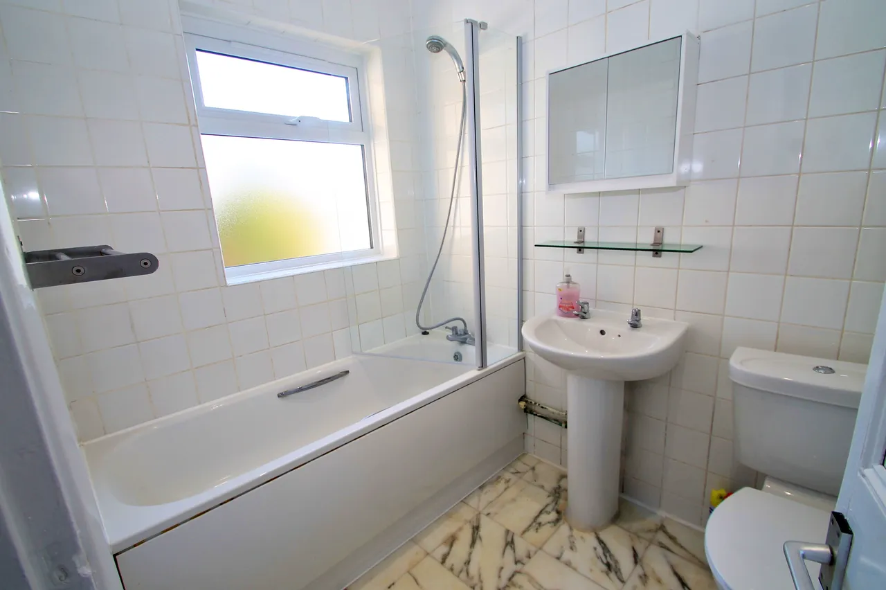 Carlyon Avenue, Harrow, HA2, photo 4