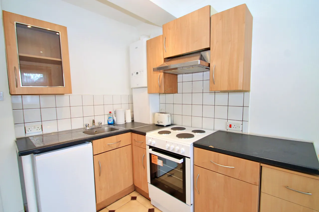 Carlyon Avenue, Harrow, HA2, photo 8