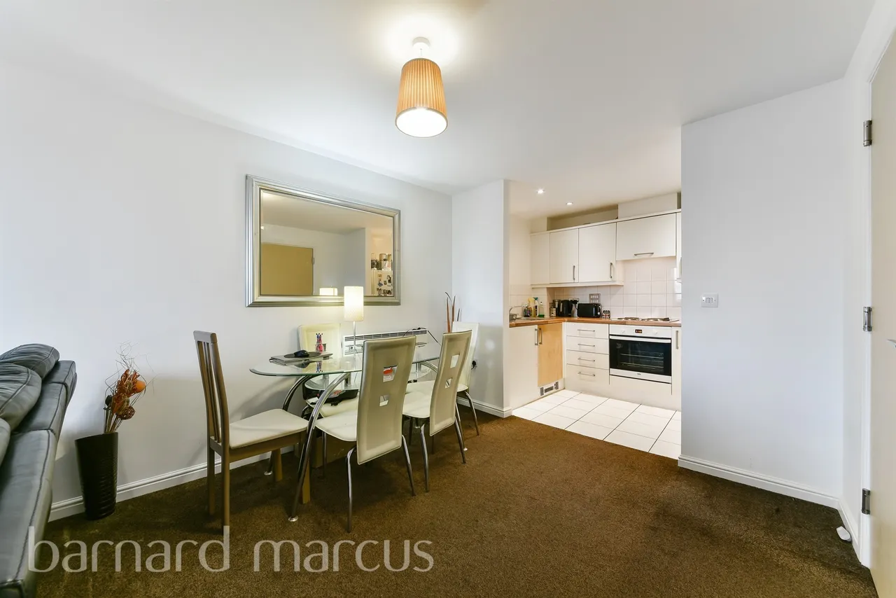 Wooldridge Close, Feltham, TW14, photo 2