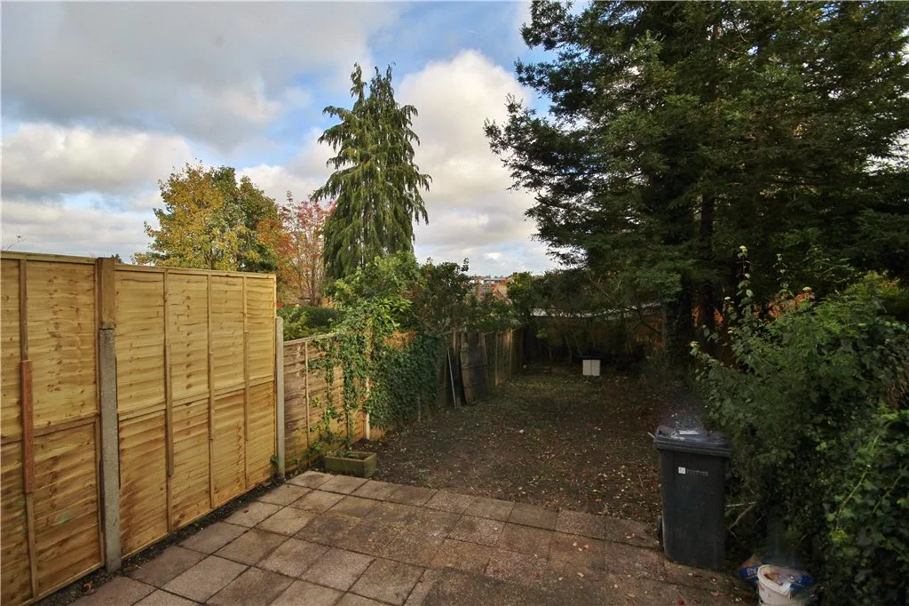 Denzil Road, Guildford, GU2, photo 10