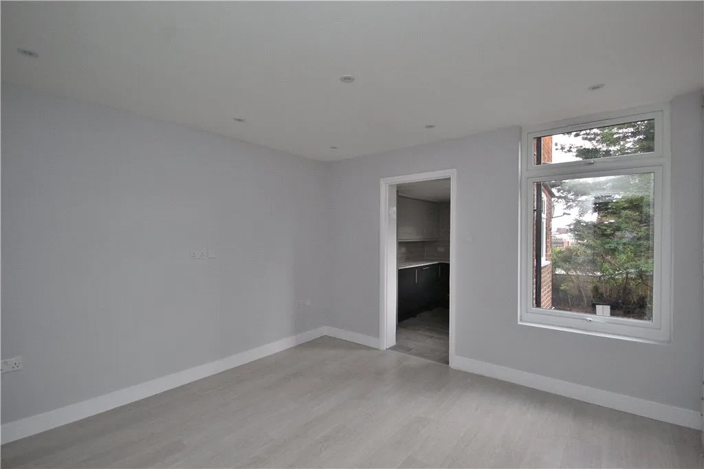 Denzil Road, Guildford, GU2, photo 5