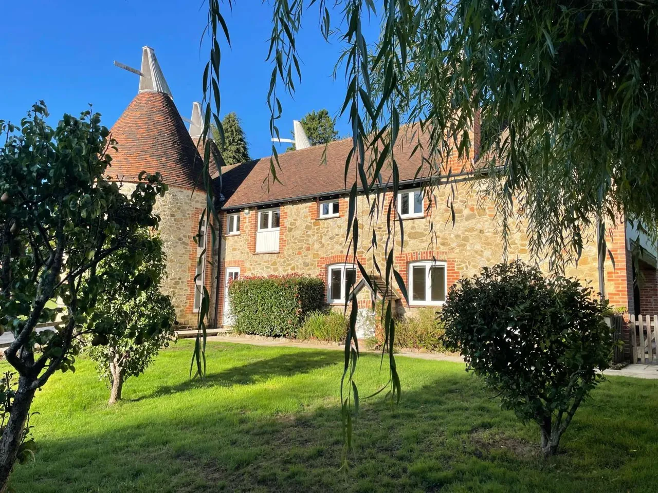 5 bed house to rent — Mapleton Road, Westerham, Kent, TN16 1PS