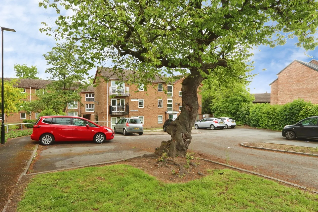 Stradbroke Walk, Sheffield, S13, photo 12