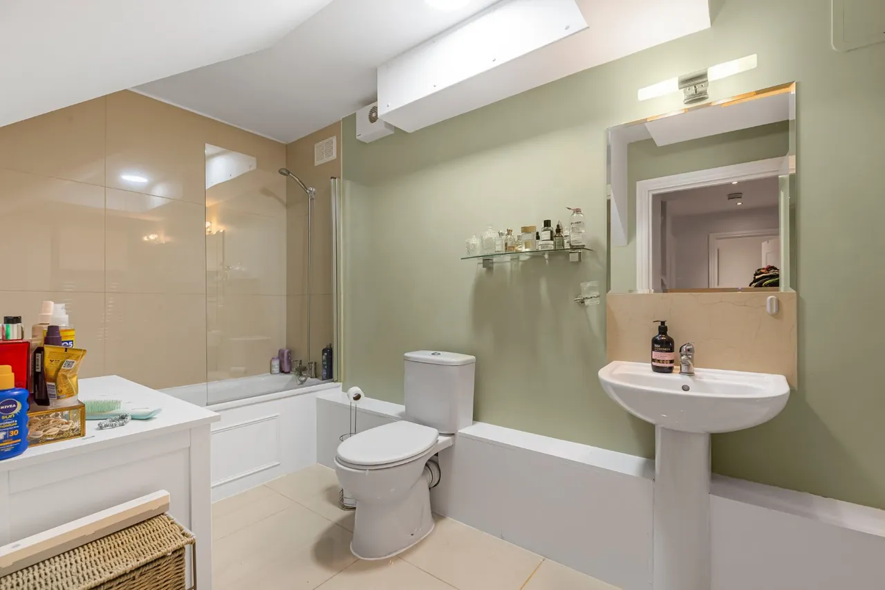 Crescent Lane, Clapham, London, SW4, photo 5