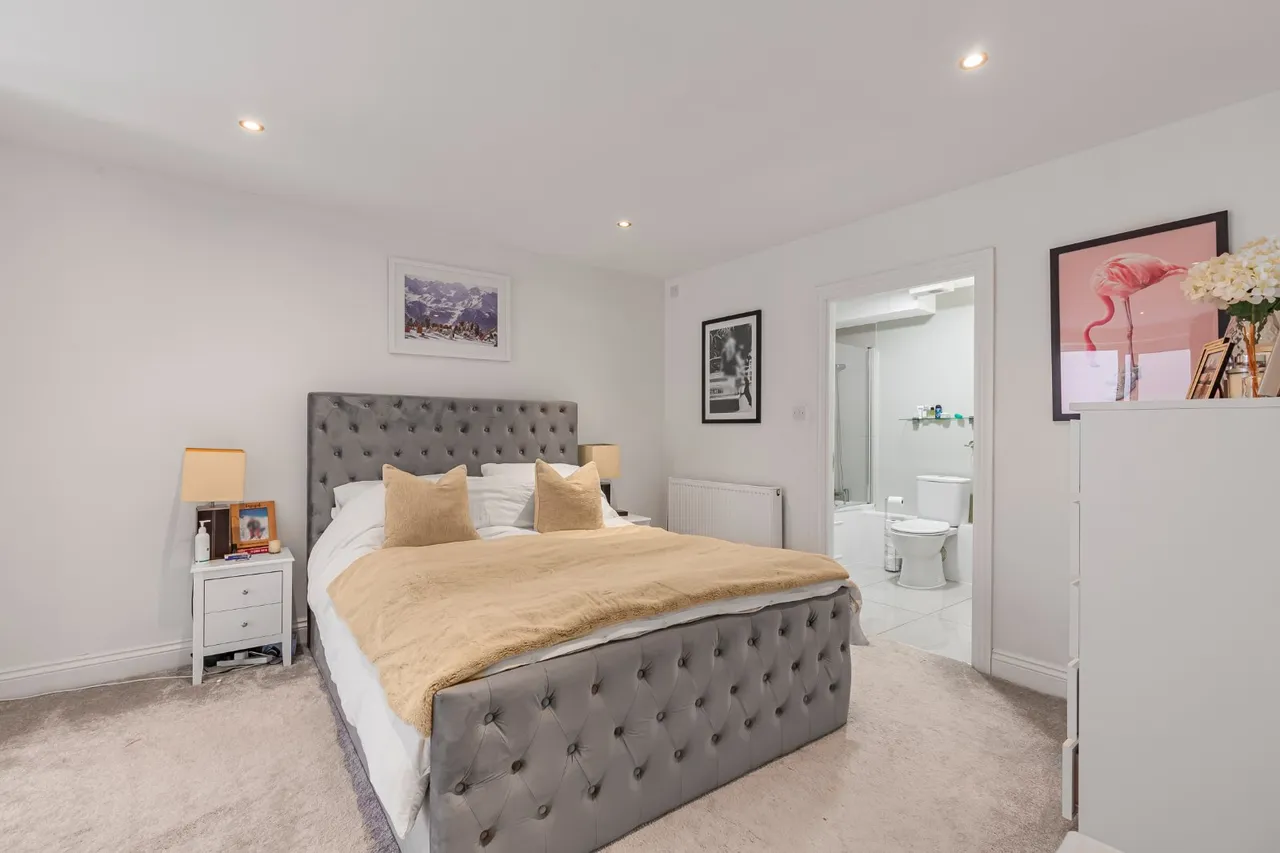 Crescent Lane, Clapham, London, SW4, photo 2