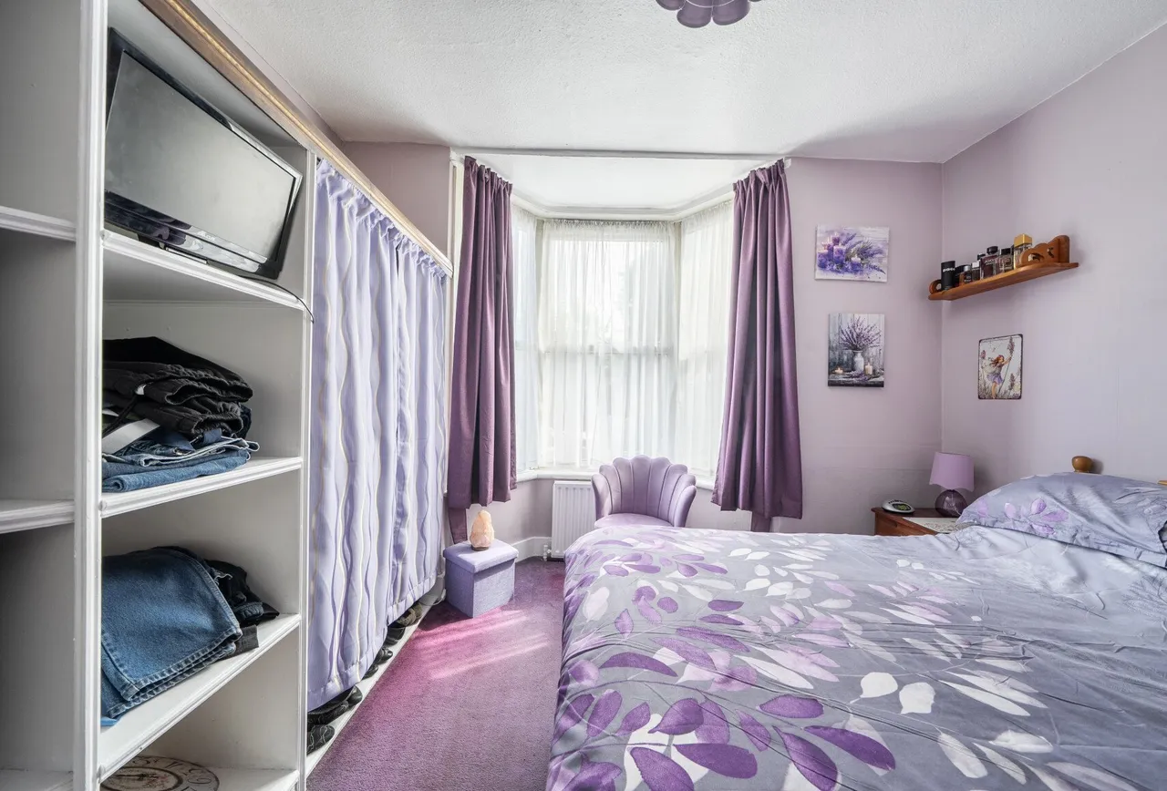 Carshalton Road, Mitcham, CR4 4HJ, photo 18