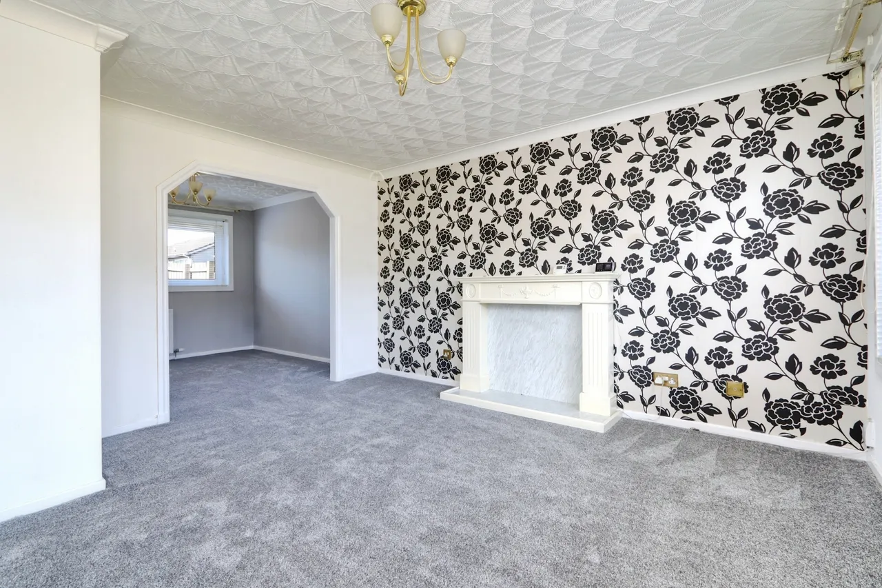 Auchintibber Court, Glasgow, photo 2