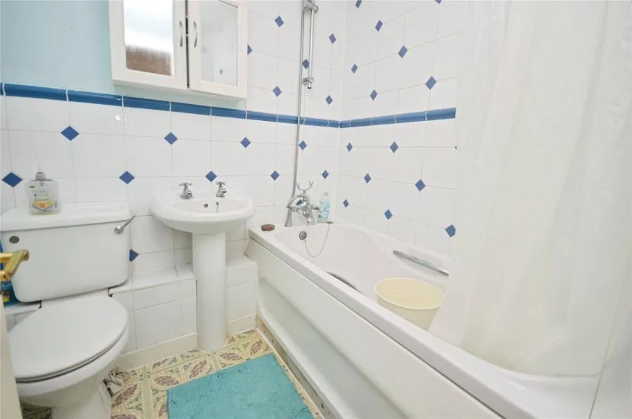Friarscroft Way, Aylesbury, HP20, photo 9