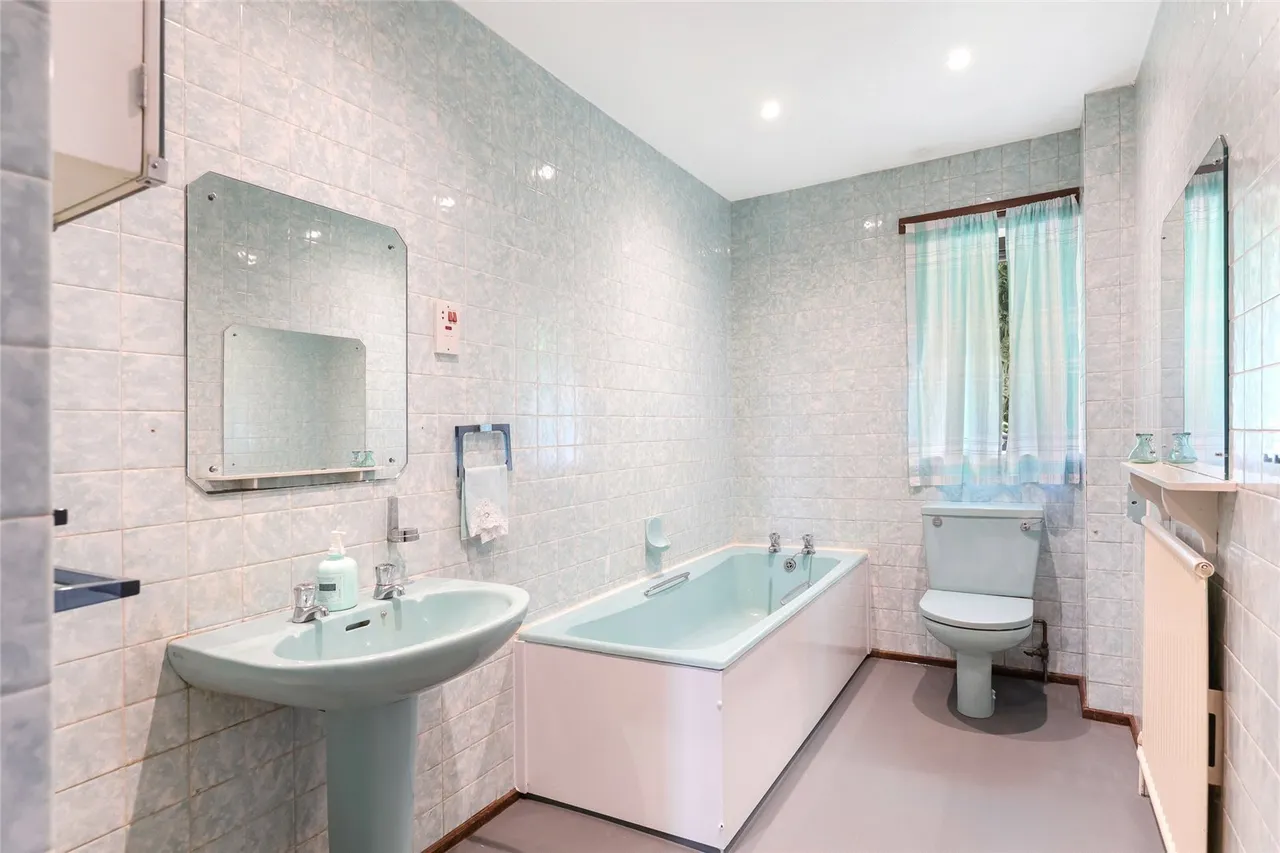 Torr Crescent, Rhu, Helensburgh, Argyll and Bute, G84, photo 15