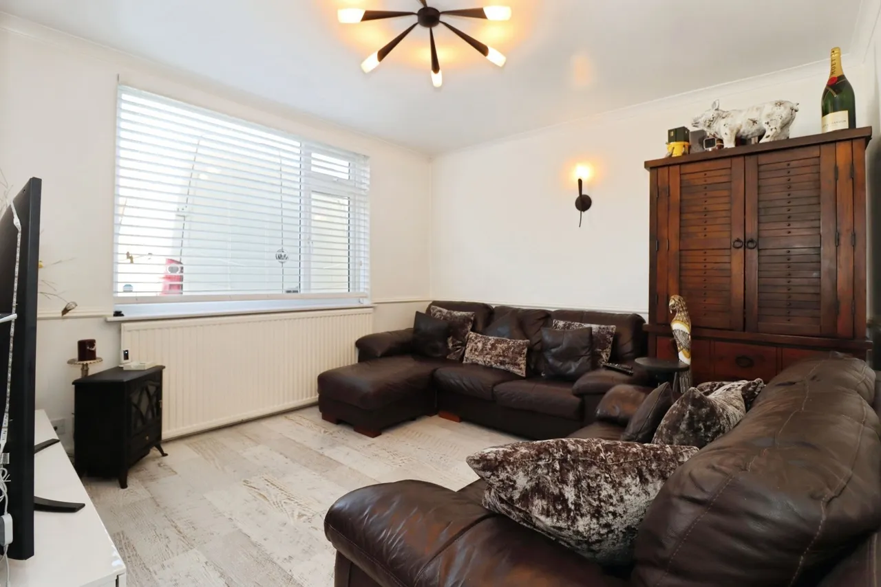 Pettigrove Gardens, Kingswood, Bristol, BS15, photo 4