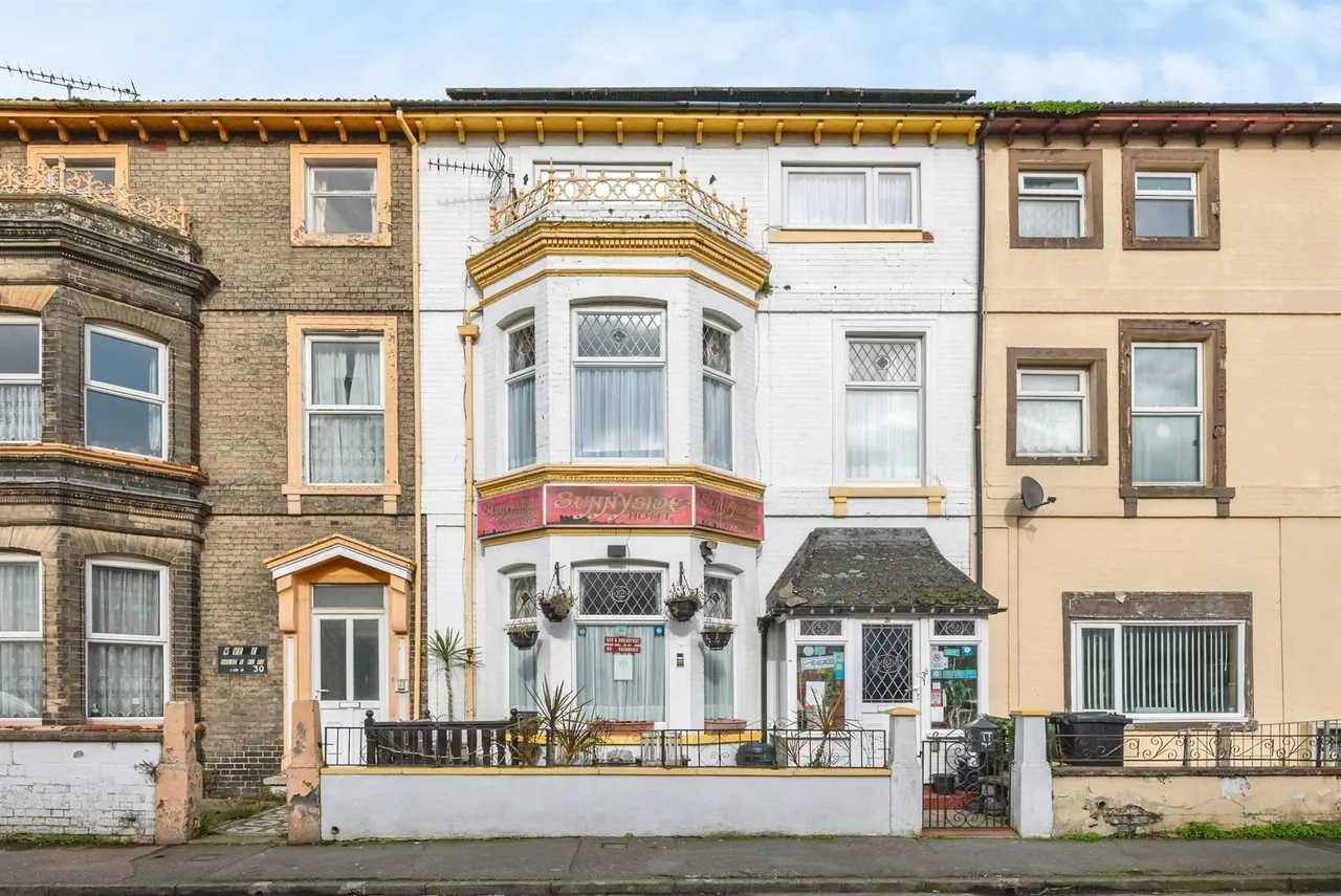 10 bed house for sale — Victoria Road, Great Yarmouth