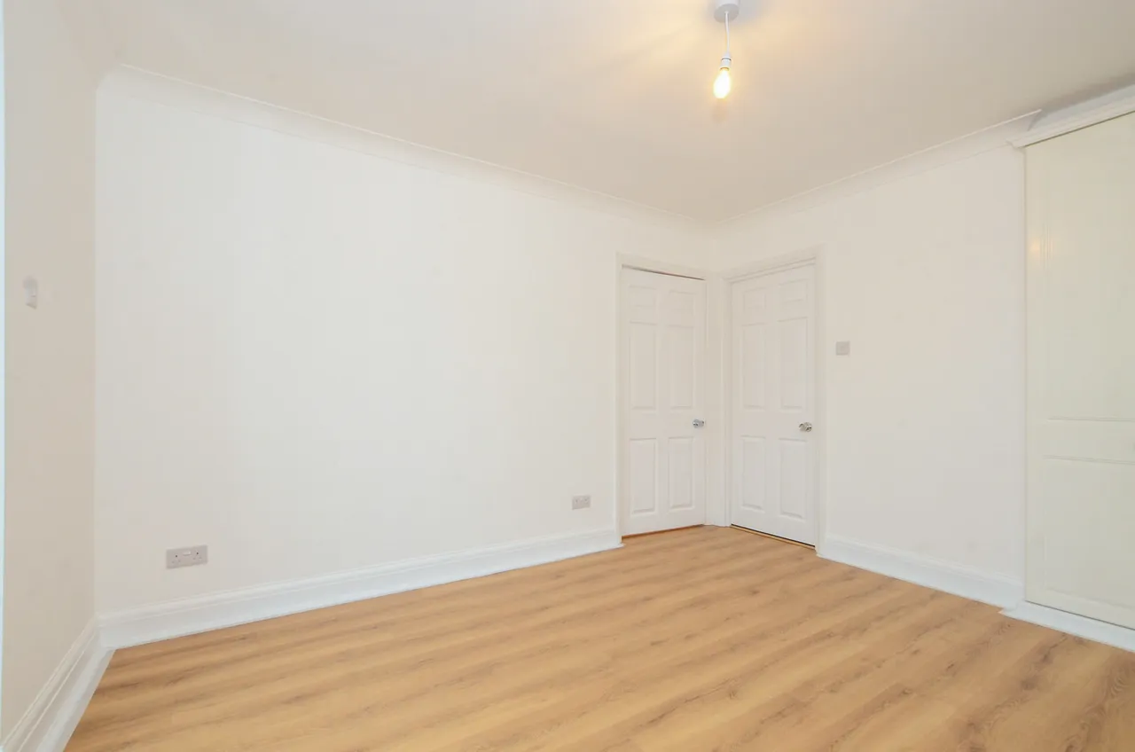 Marsh Lane, Stanmore Fees Apply, HA7, photo 9