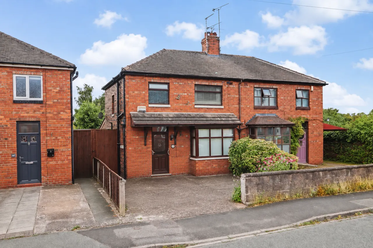 3 bed property for sale, Henry Street, Crewe