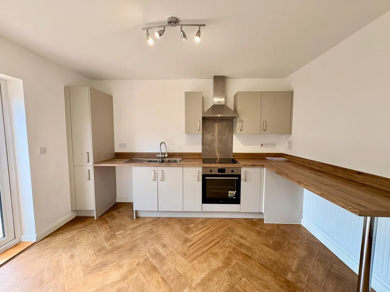 McCartney Close, Huntingdon, PE29, photo 4
