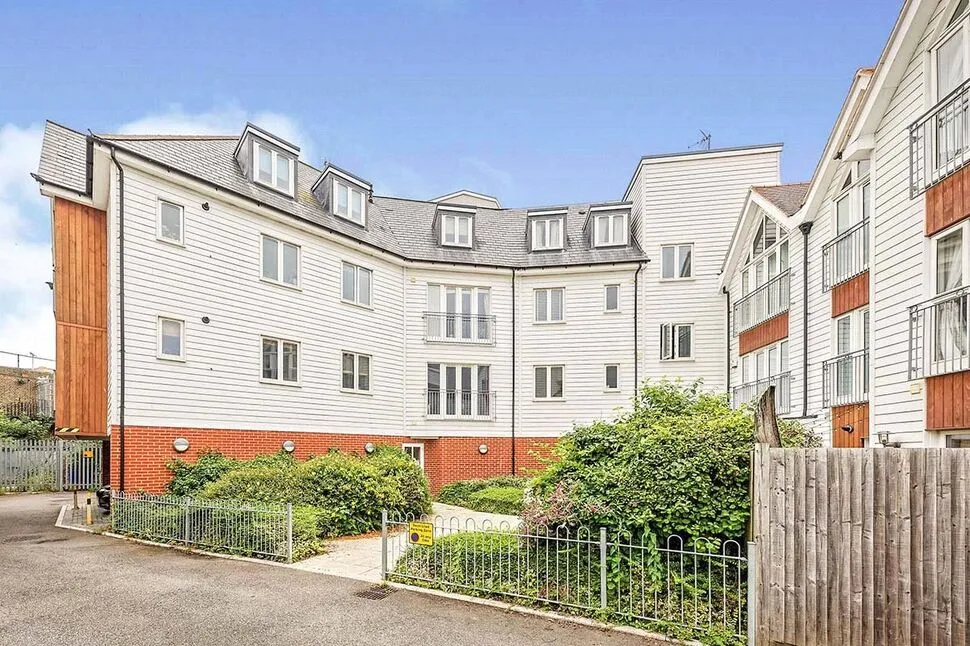2 bed flat for sale, Regent Street, Whitstable, CT5