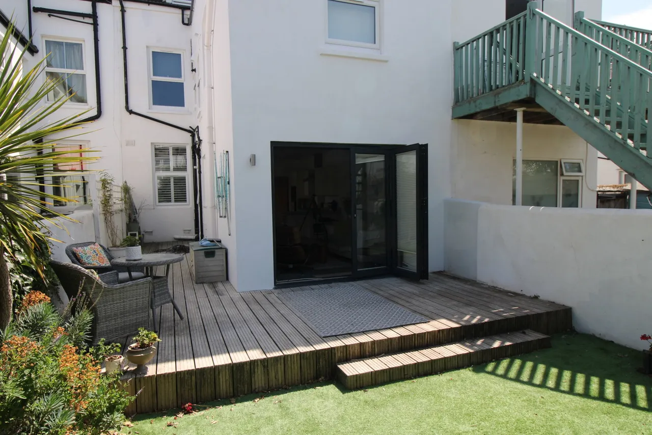 West Hove, BN3, photo 10